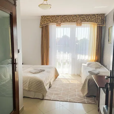 Osrodek Wczasowy レバ